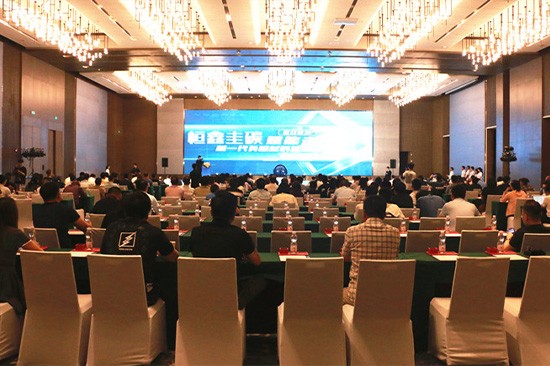 2025先进电池材料产业链嘉兴峰会举行开幕式，铜陵恒鑫圭碳新品重磅上线